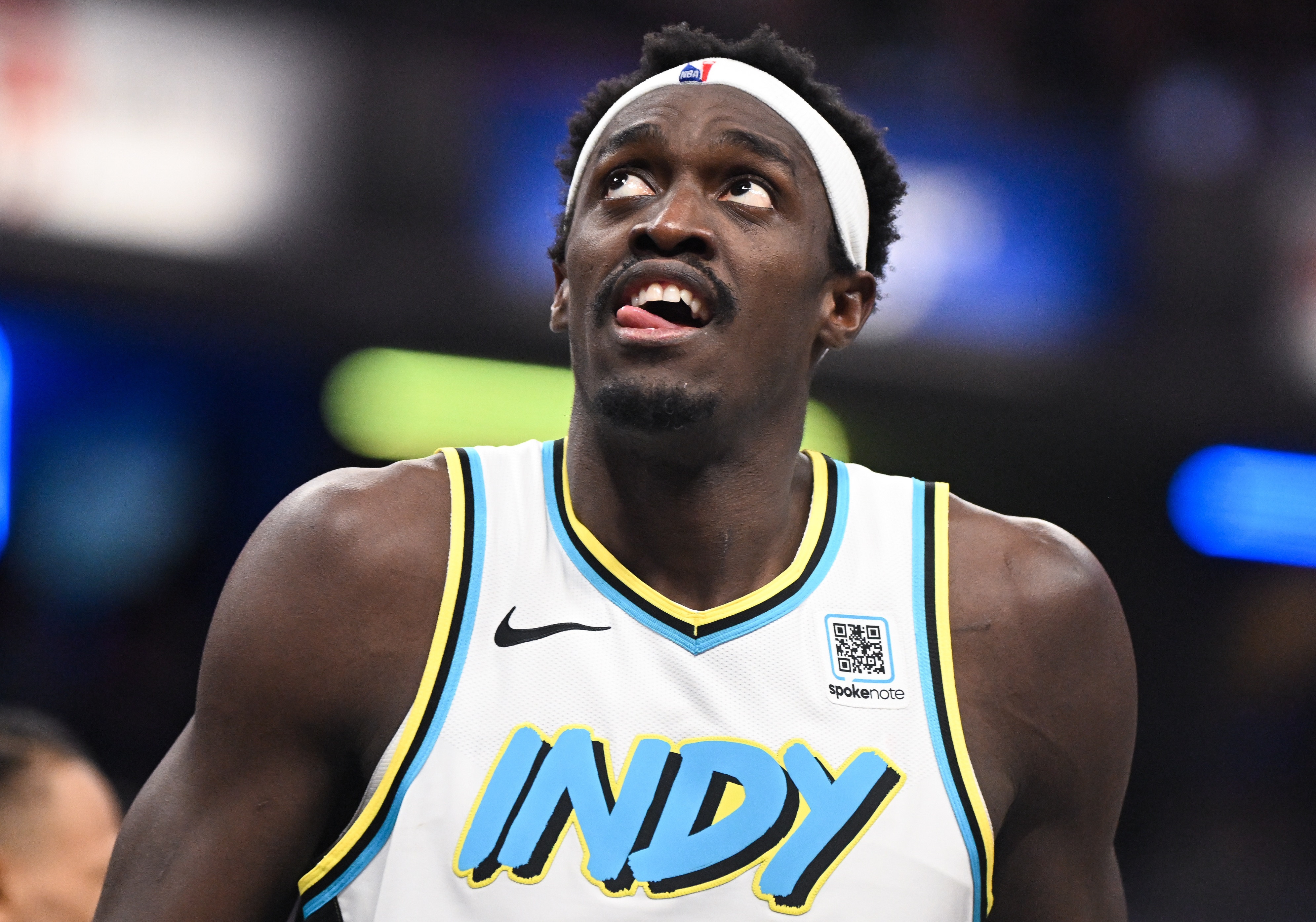 西亚卡姆复出首战，掀起高潮状态火爆，狂砍50分成为焦点！