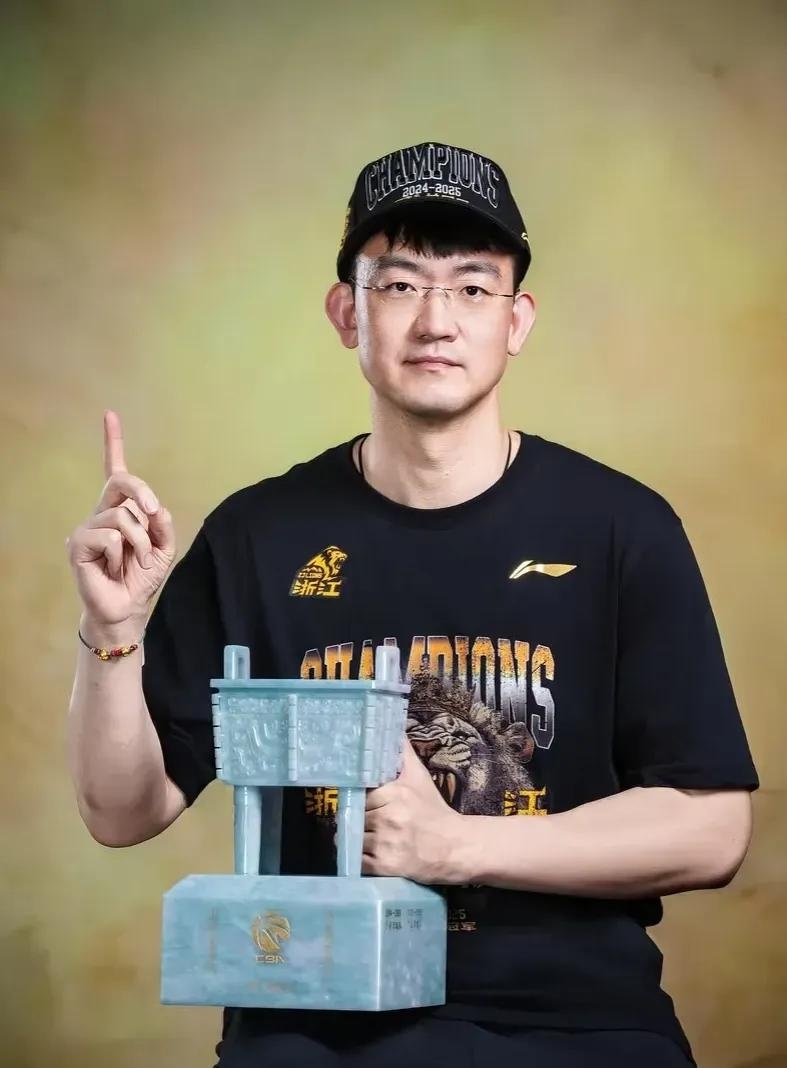  篮球队员孙铭徽简历 